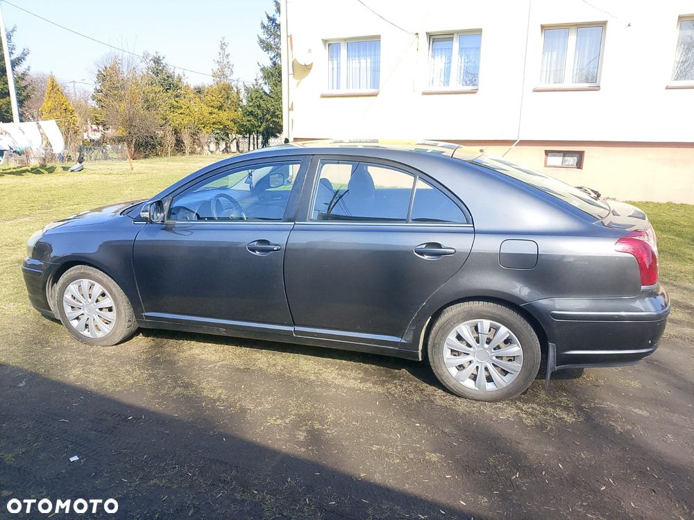 Toyota Avensis 2.0 D-4D Sol - 5
