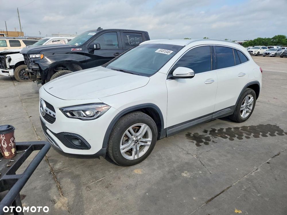 Mercedes-Benz GLA 250 4-Matic AMG Line