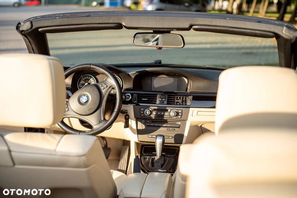 BMW Seria 3 325i Cabrio - 2