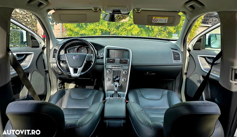 Volvo XC 60 D5 AWD Geartronic Summum - 8