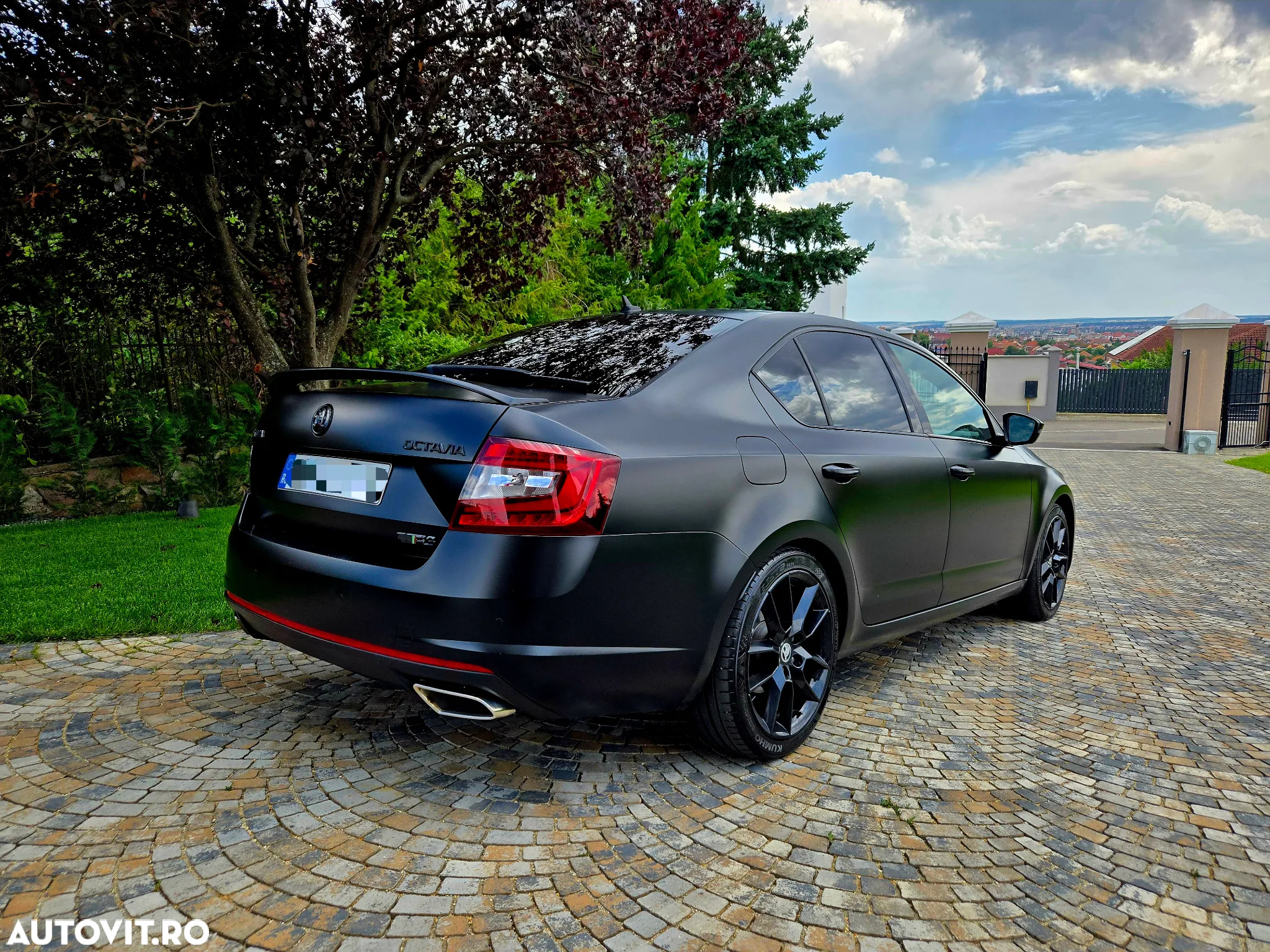 Skoda Octavia 2.0 TDI DSG RS - 6