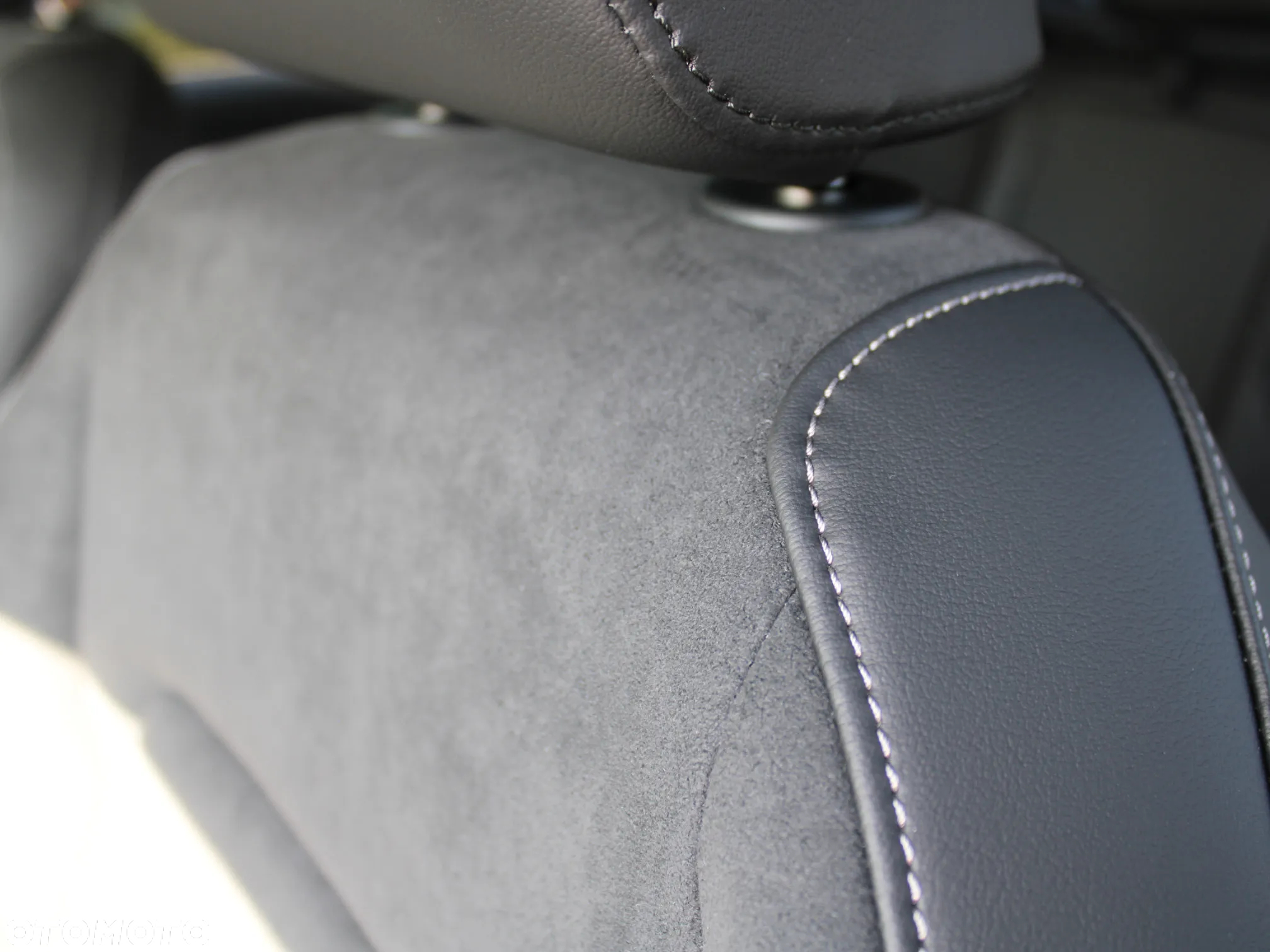 Volkswagen Golf VIII 1.5 TSI Special Edition - 14