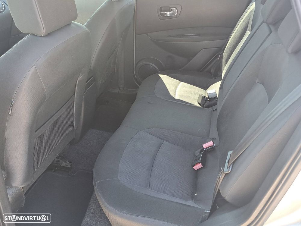 Nissan Qashqai 2.0 dCi 4 x 4 DPF Aut tekna - 9