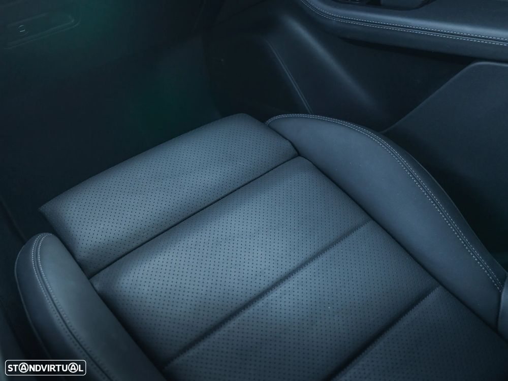 Porsche Macan Electric 4 - 33