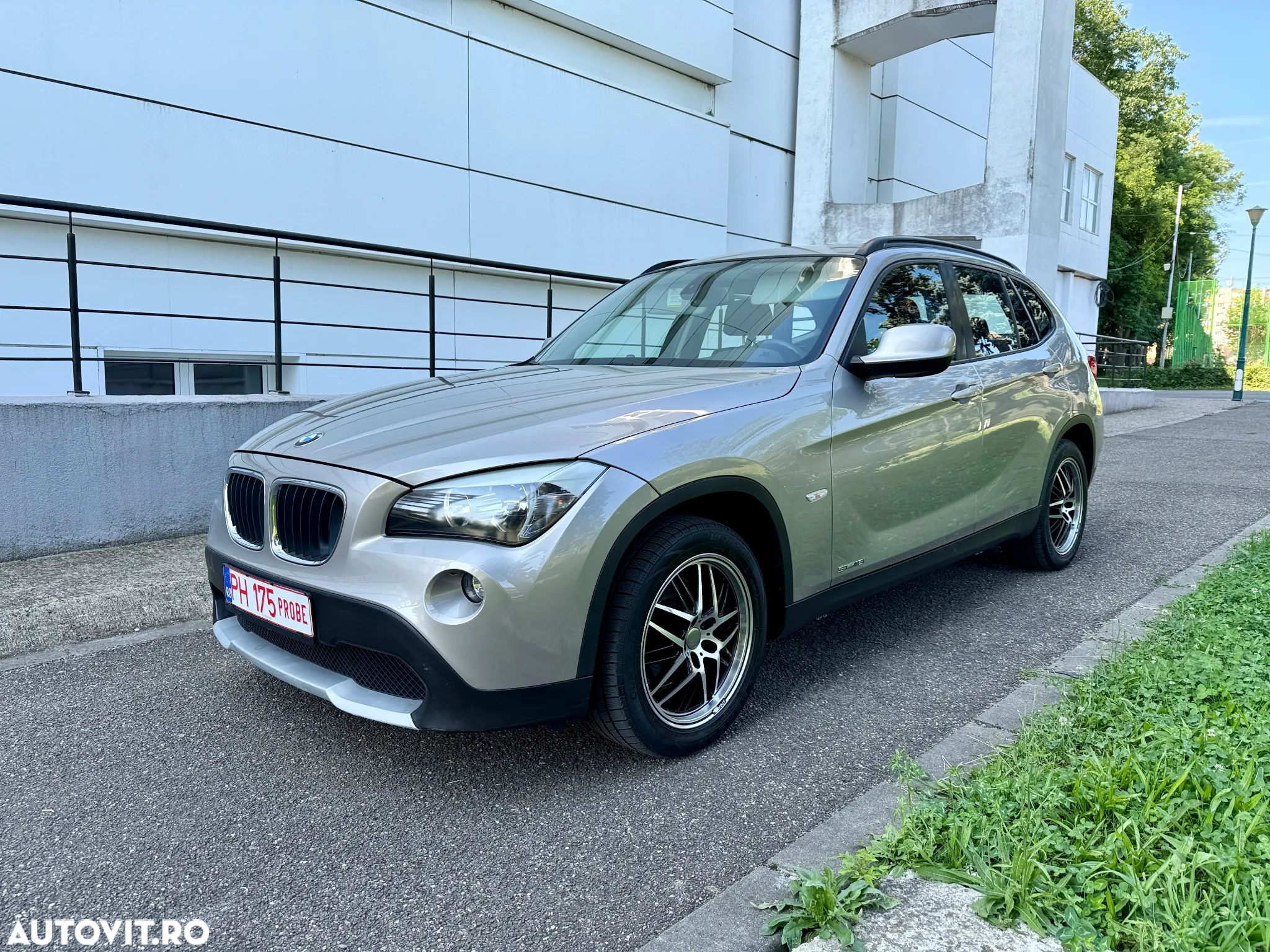 BMW X1 sDrive18i Aut. Sport Line - 1