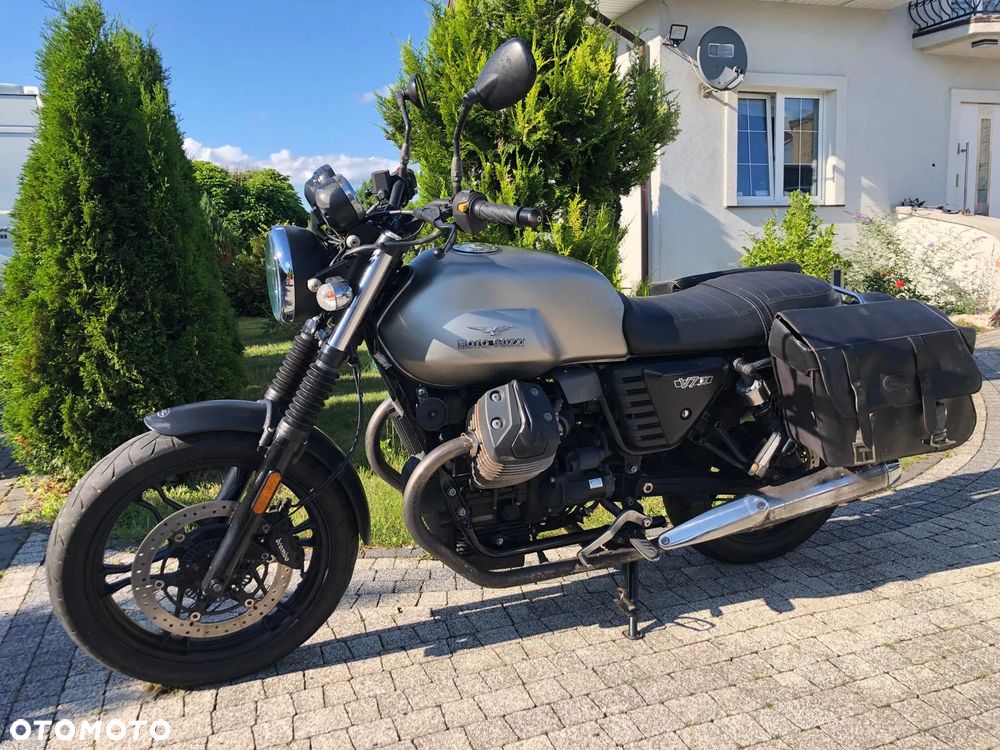 Moto Guzzi V7  zbiornik kolektor kardan  Lampa Led  rama przełączniki - 2