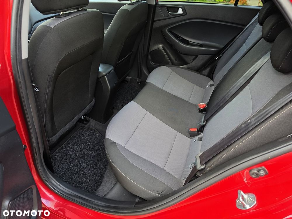 Hyundai i20 1.4 Intro Edition - 21