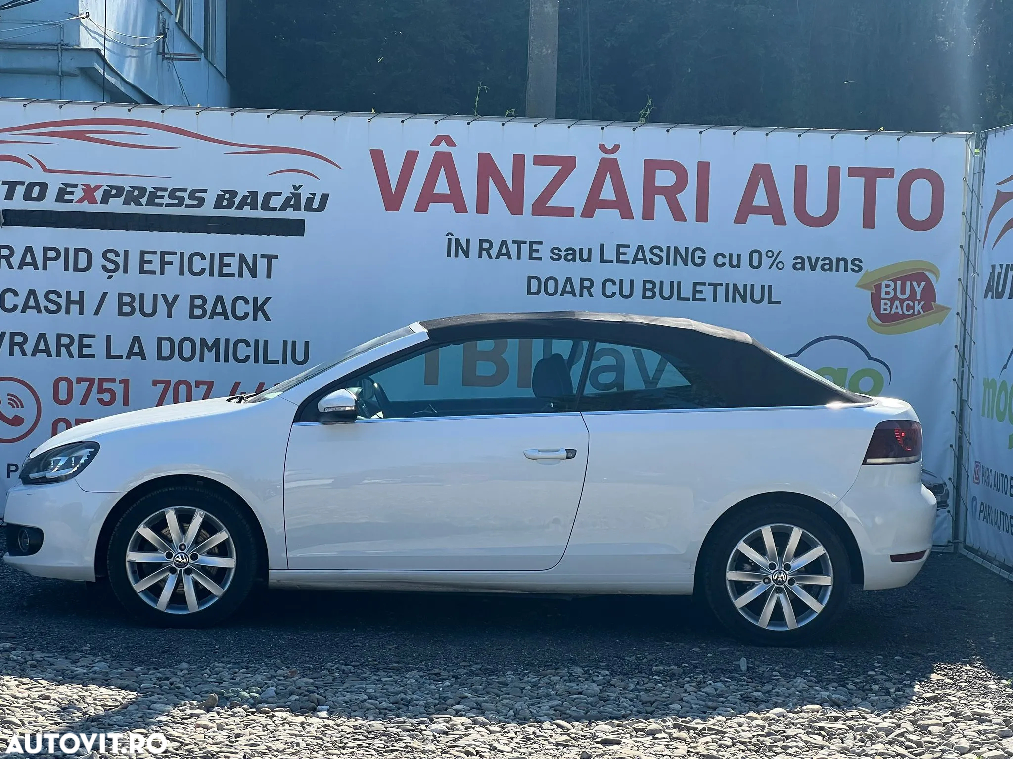 Volkswagen Golf 2.0 TDI BlueMotion Technology Comfortline DSG - 16