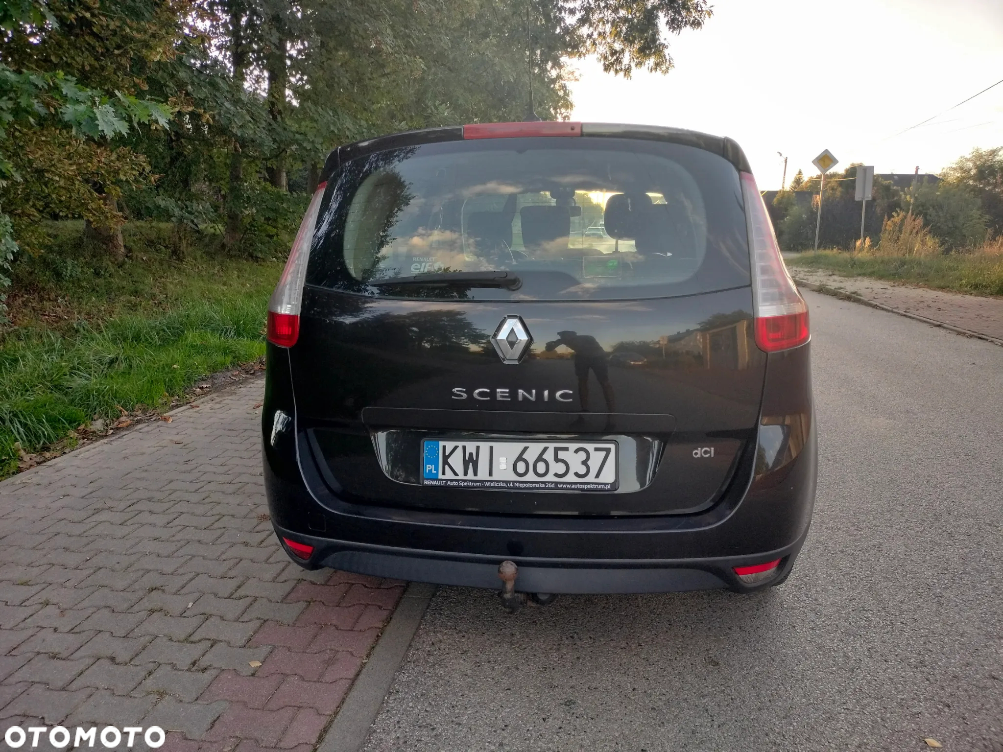 Renault Grand Scenic - 9