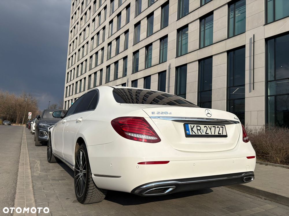 Mercedes-Benz Klasa E 220 d 4-Matic Business Edition 9G-TRONIC - 13