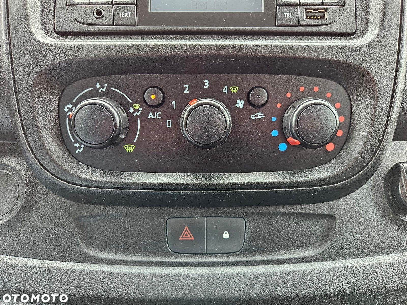 Renault Trafic Long *59900zł NETTO* Brygadówka 6 osób 1,6dCi/120KM - 25