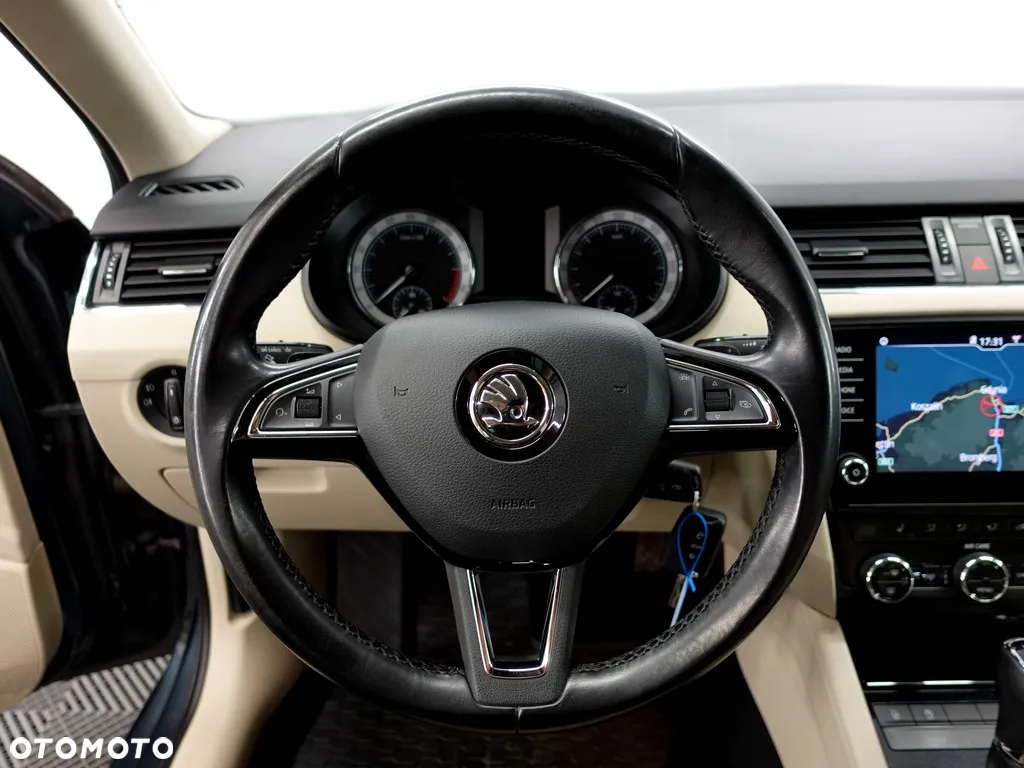 Skoda Octavia 2.0 TDI Elegance DSG - 16