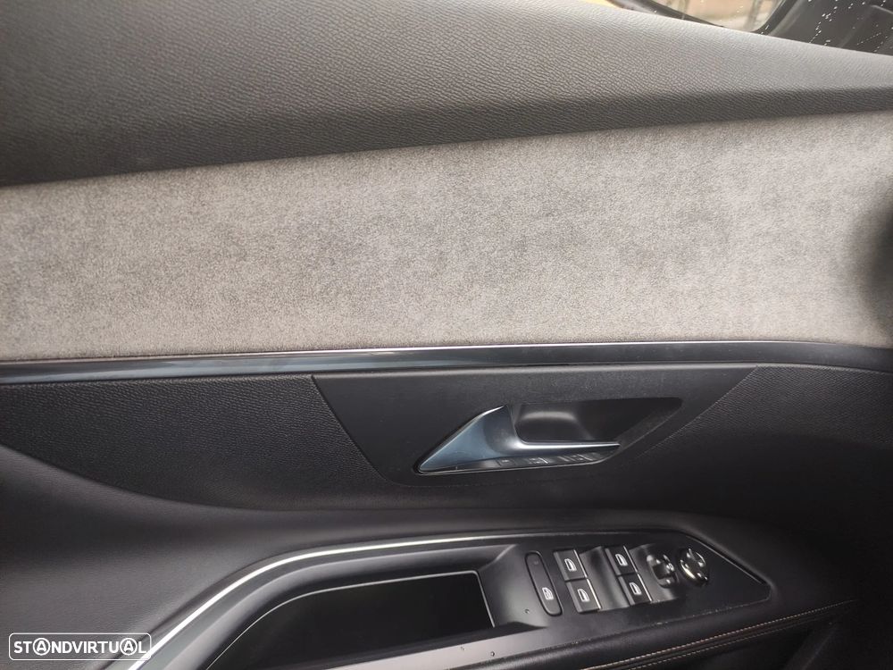 Peugeot 5008 1.5 BlueHDi GT Pack EAT8 - 6