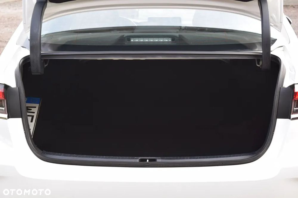 Toyota Corolla 1.5 Comfort - 30
