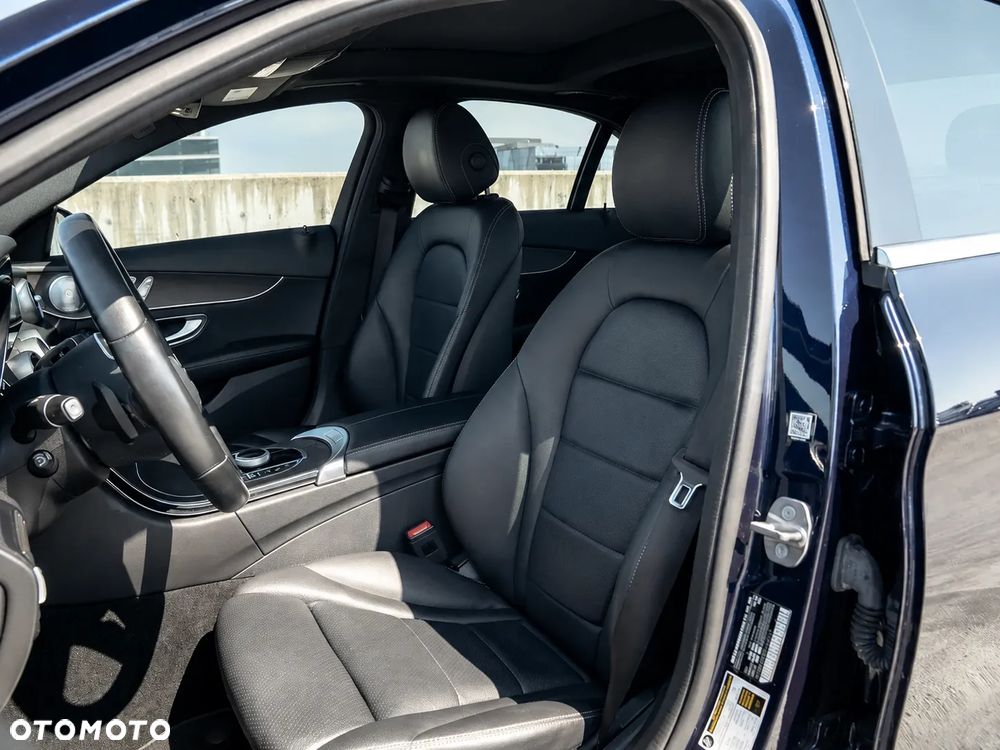 Mercedes-Benz Klasa C 300 9G-TRONIC Exclusive - 16