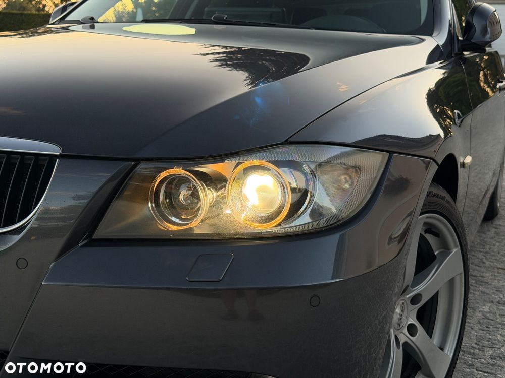 BMW Seria 3 320d - 26