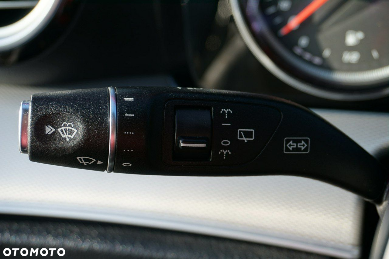 Mercedes-Benz Klasa E 200 T 9G-TRONIC Avantgarde - 18