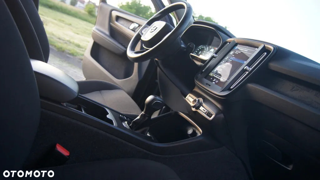 Volvo XC 40 T2 Momentum Core - 38