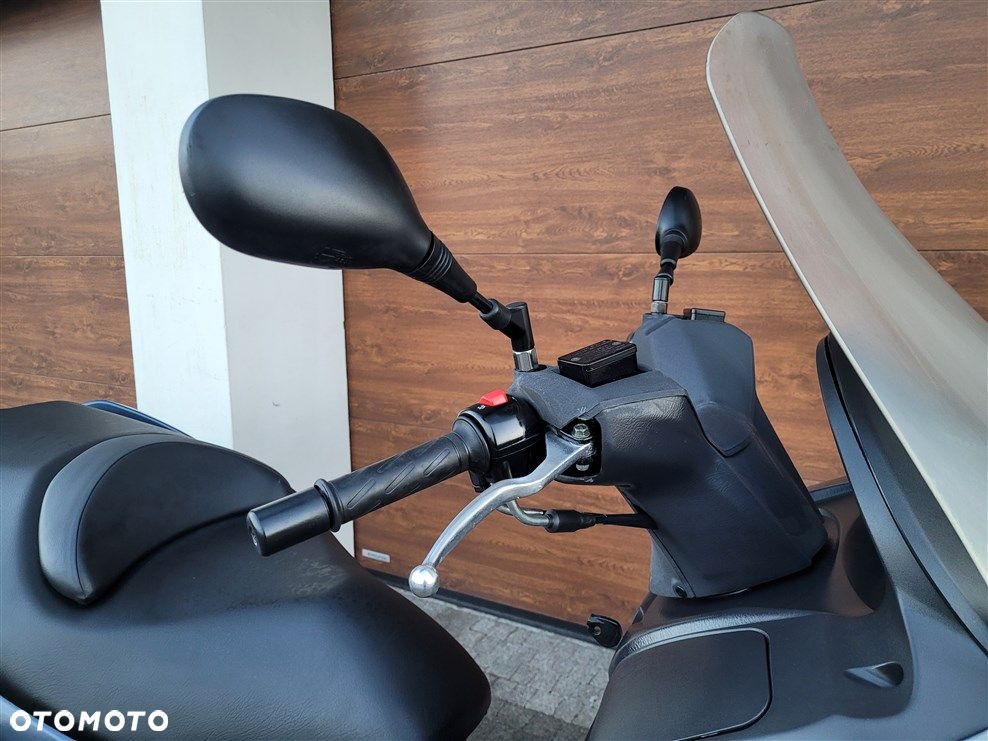 Suzuki Burgman - 20