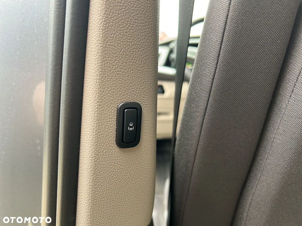 Volkswagen Multivan - 35