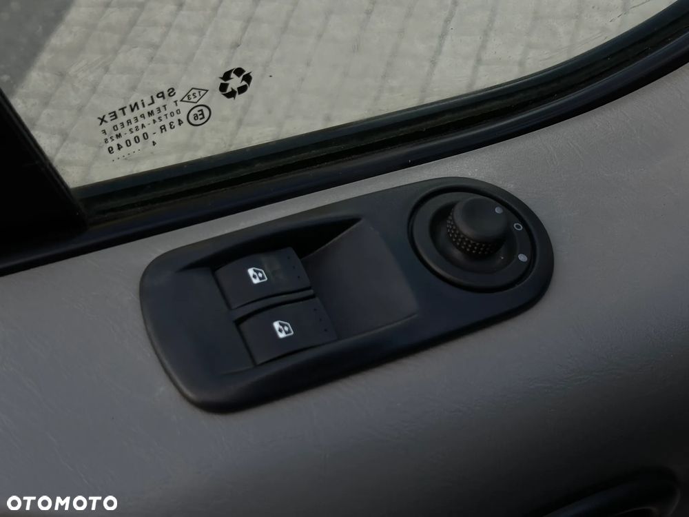 Opel VIVARO L1H1 - 13