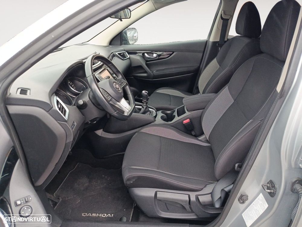 Nissan Qashqai 1.5 dCi N-Connecta - 9