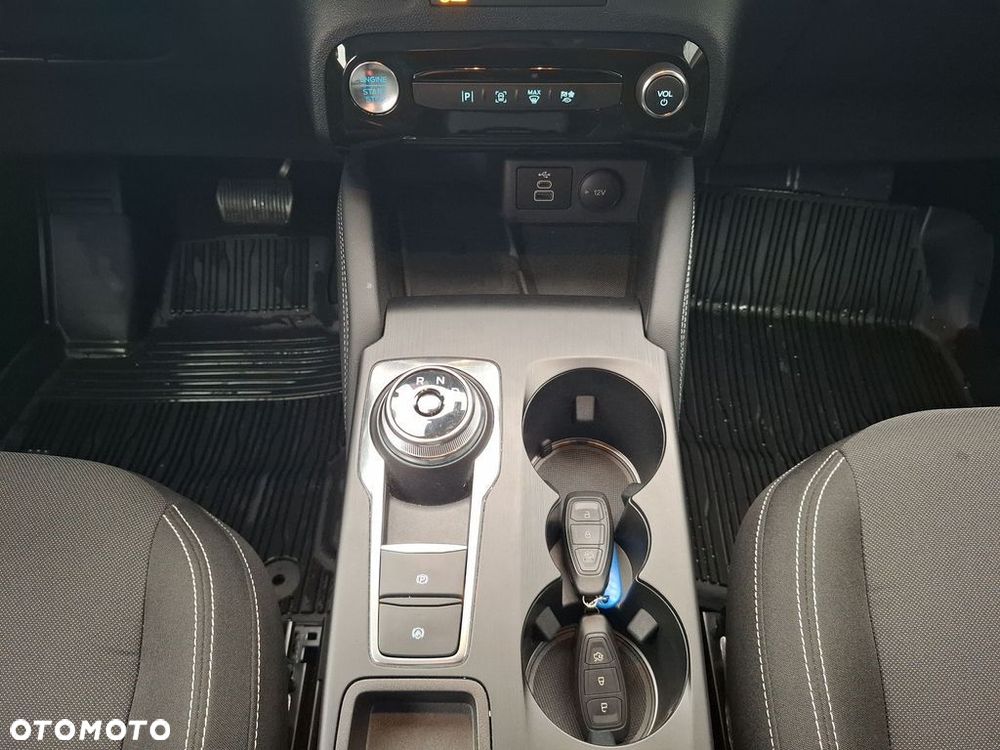 Ford Kuga - 22