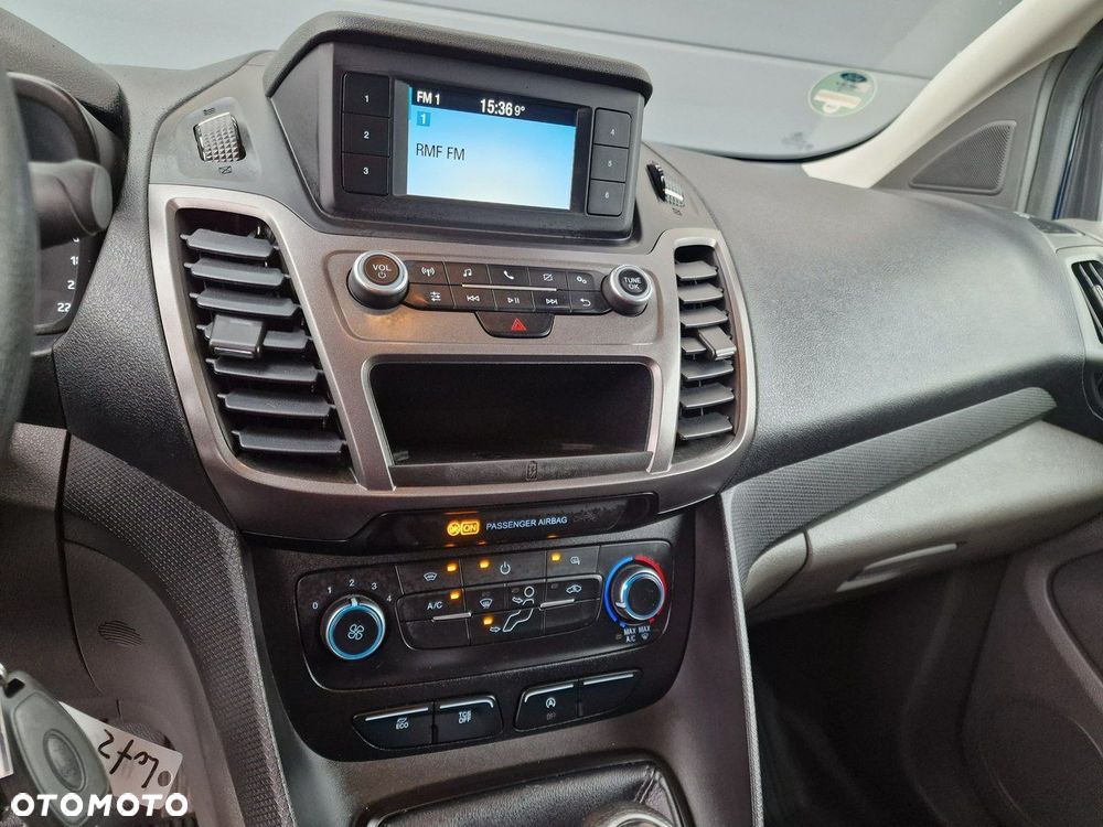 Ford Transit Connect - 28