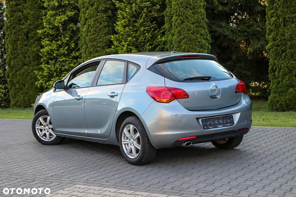 Opel Astra 1.4 Turbo Edition - 9