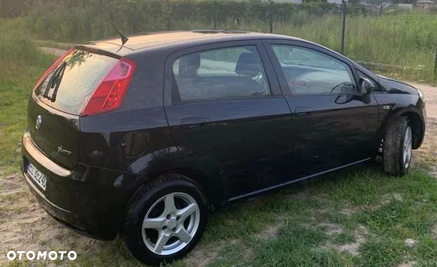 Fiat Grande Punto Actual 1.4 8V Estiva Blue&Me - 9
