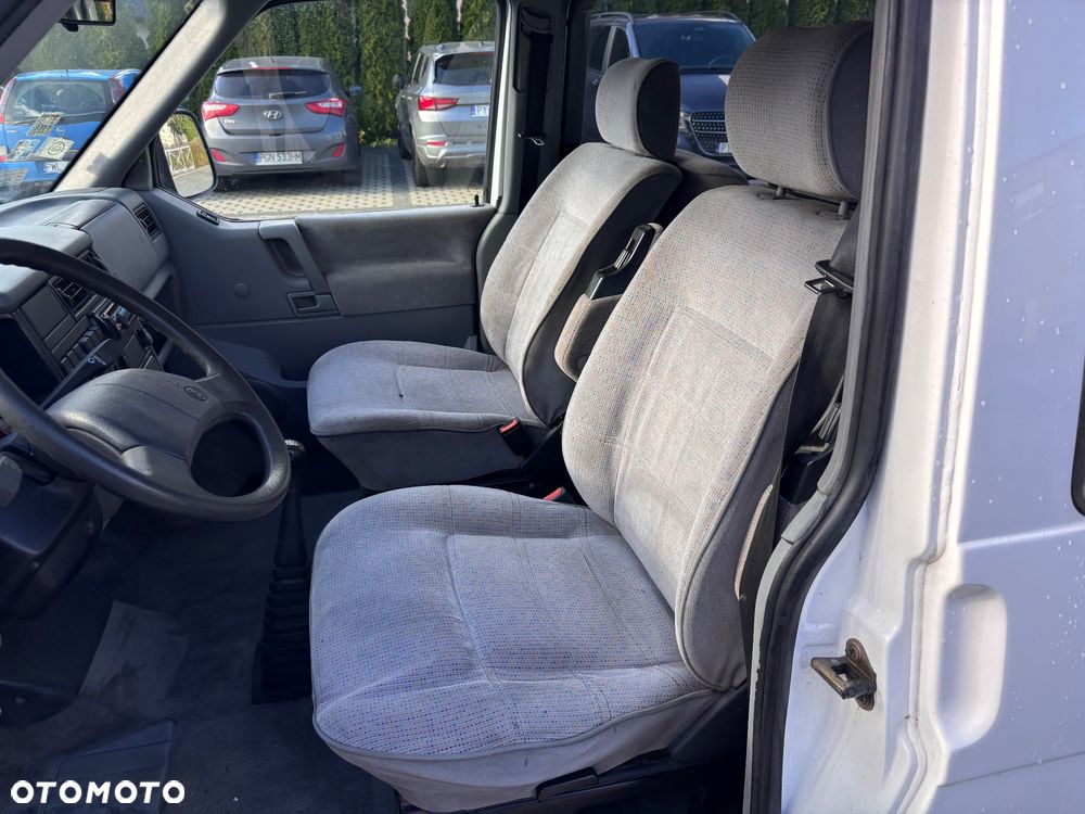Volkswagen Multivan Standard - 21