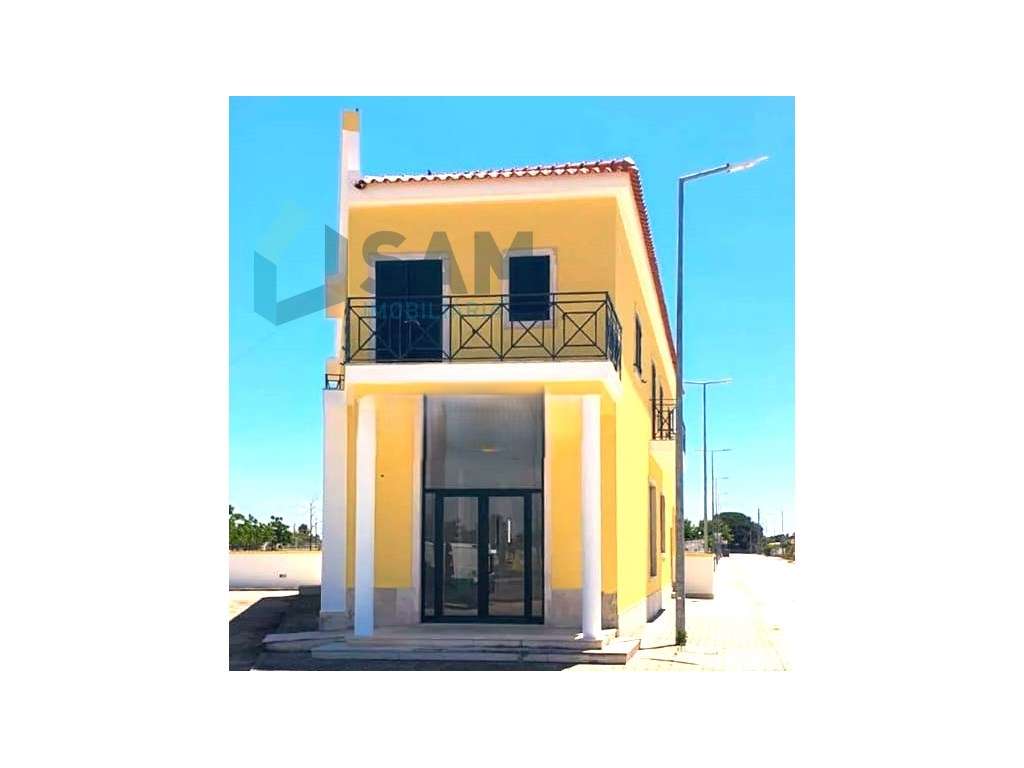 Moradia T4 com Espaço Comercial e Terreno de 965 m² | Foros de Salv... - Grande imagem: 3/13