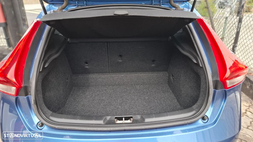 Volvo V40 2.0 D2 R-Design - 50