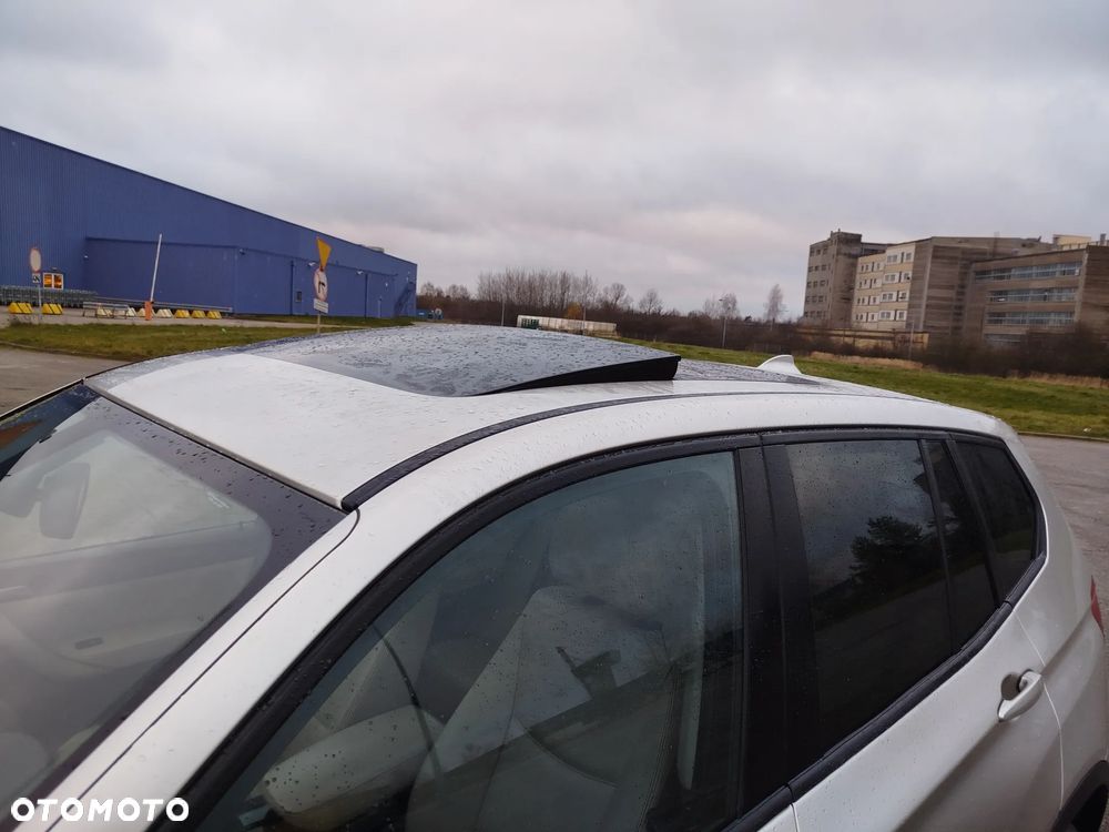 BMW X3 xDrive28i - 11