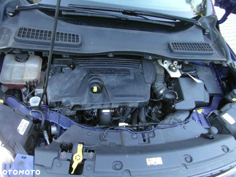 Ford Kuga 2.0 TDCi 2x4 Titanium - 38