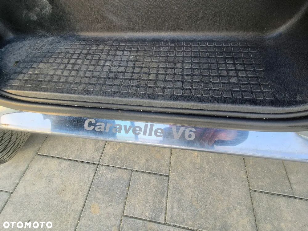 Volkswagen Caravelle - 17