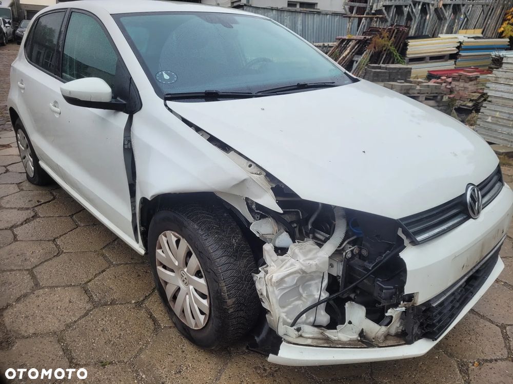 Volkswagen Polo 2015 photo 3