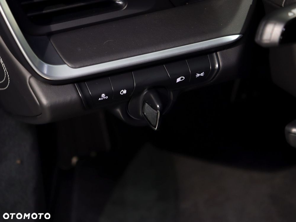 Porsche 911 Turbo S - 24