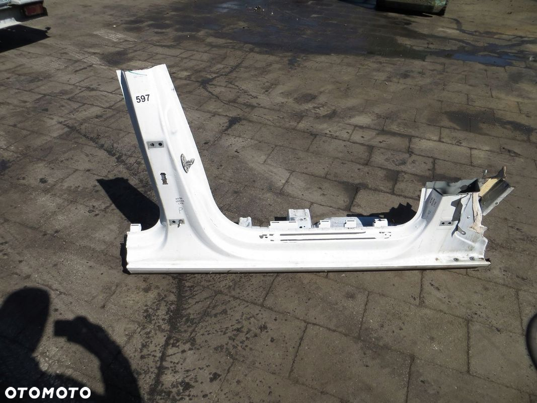 AUDI A4 B9 PRÓG SŁUPEK PRAWY PRZÓD 14- - 2