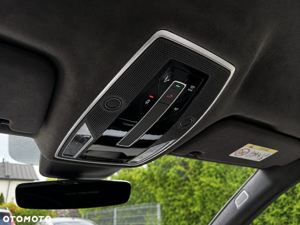Audi A8 - 11