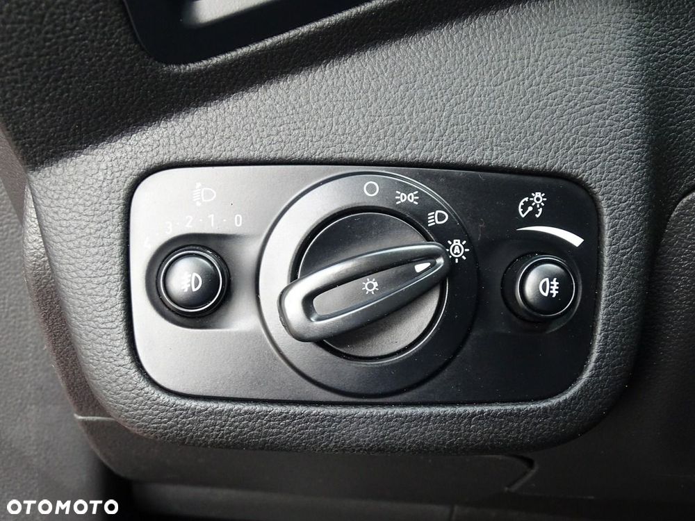 Ford Kuga - 21