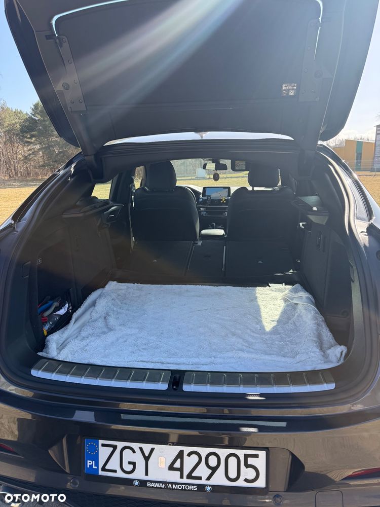 BMW X4 xDrive20d - 9