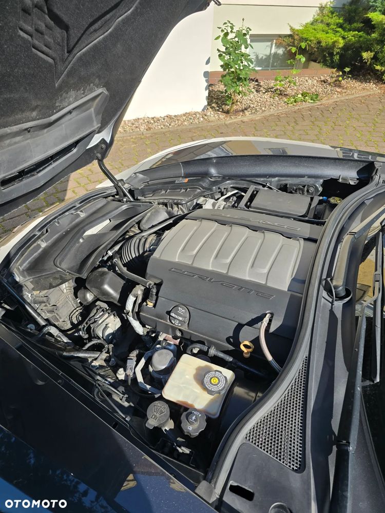 Chevrolet Corvette - 12