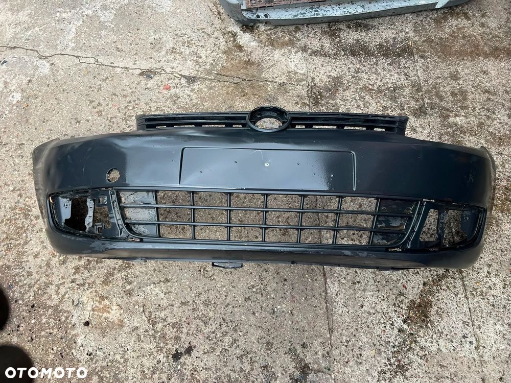 VW CADDY 2K5 10-15 zderzak przedni przód 2K5 807 221 A