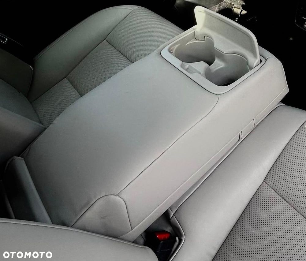 Lexus ES - 8