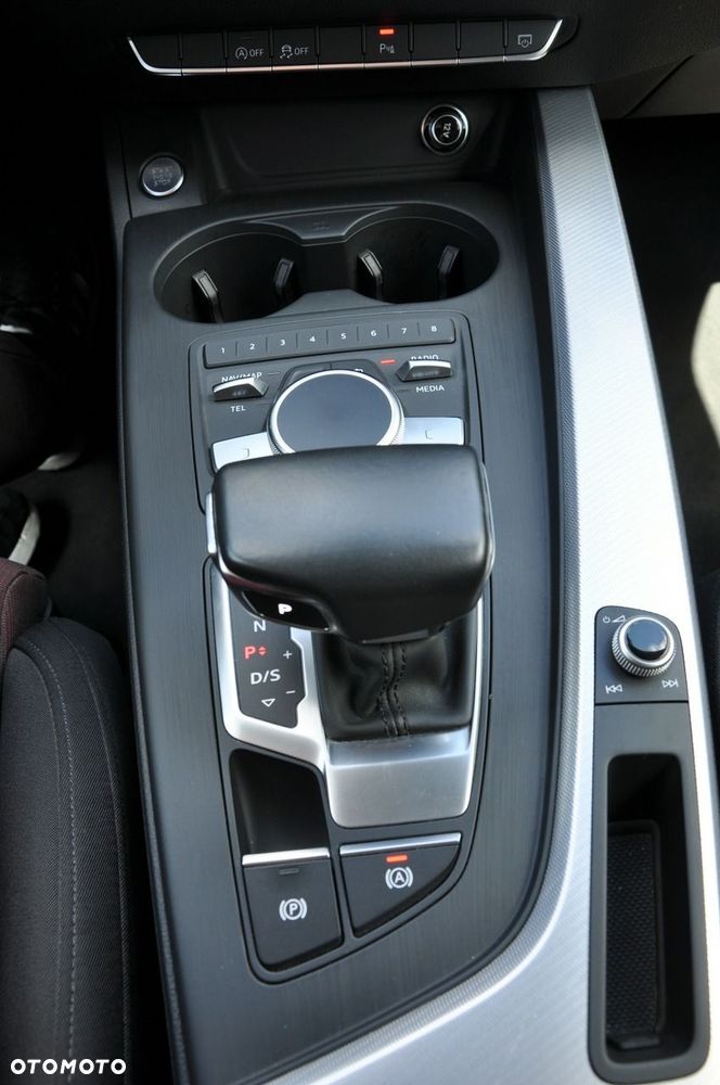 Audi A4 Avant 2.0 TDI S tronic - 19