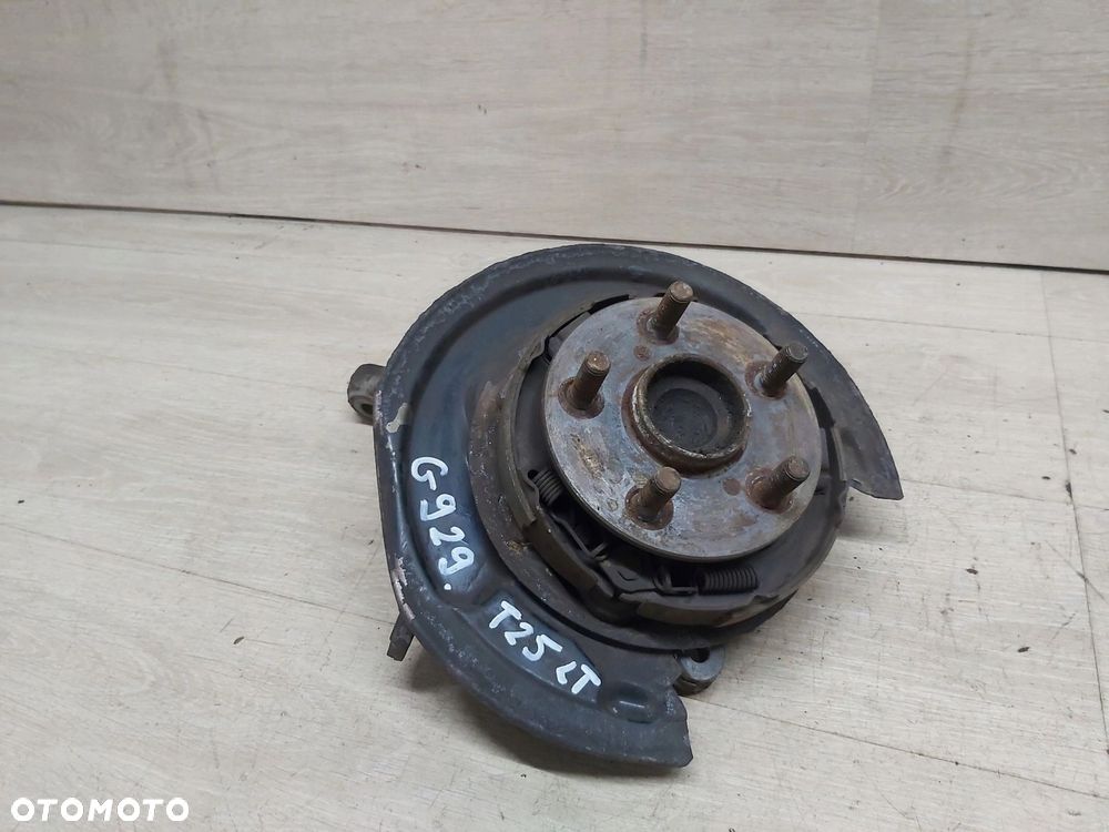 TOYOTA Avensis T25 03-08 r zwrotnica LEWY tył piasta 5x100 - 1