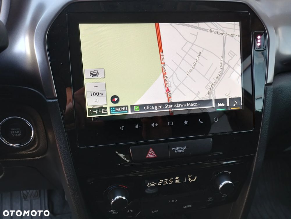 Suzuki Vitara 1.4 Boosterjet mHEV Premium Plus 2WD - 29