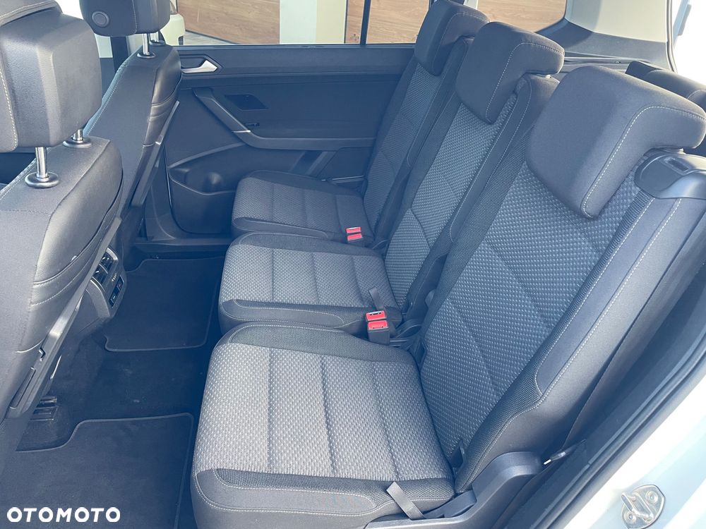 Volkswagen Touran - 6