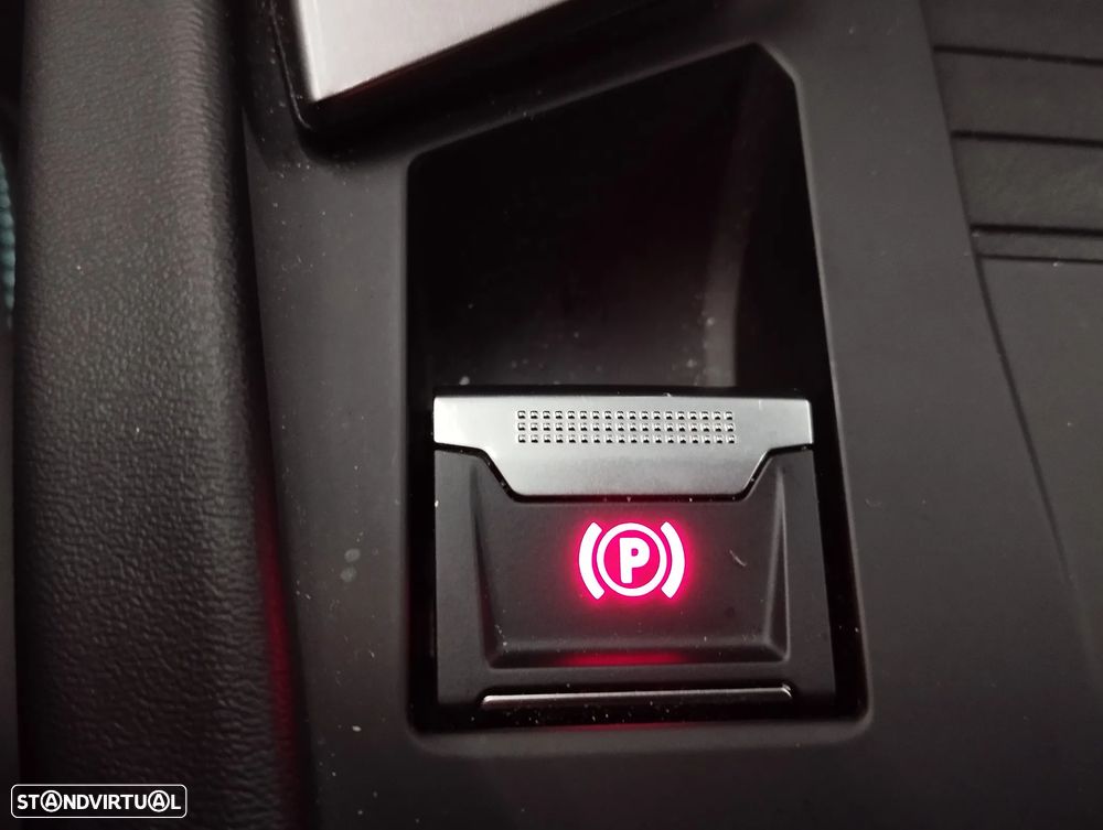 Peugeot 308 SW 1.2 PureTech Allure Pack EAT8 - 36